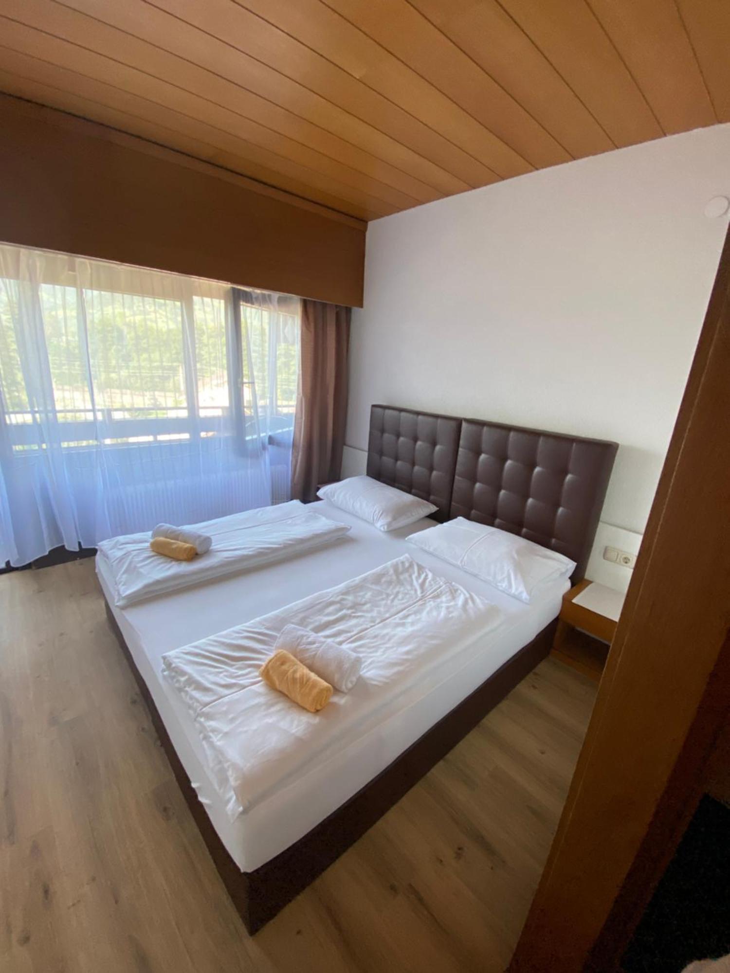 Marina Alpen Haus Ξενοδοχείο Τσελ αμ Ζέε Εξωτερικό φωτογραφία