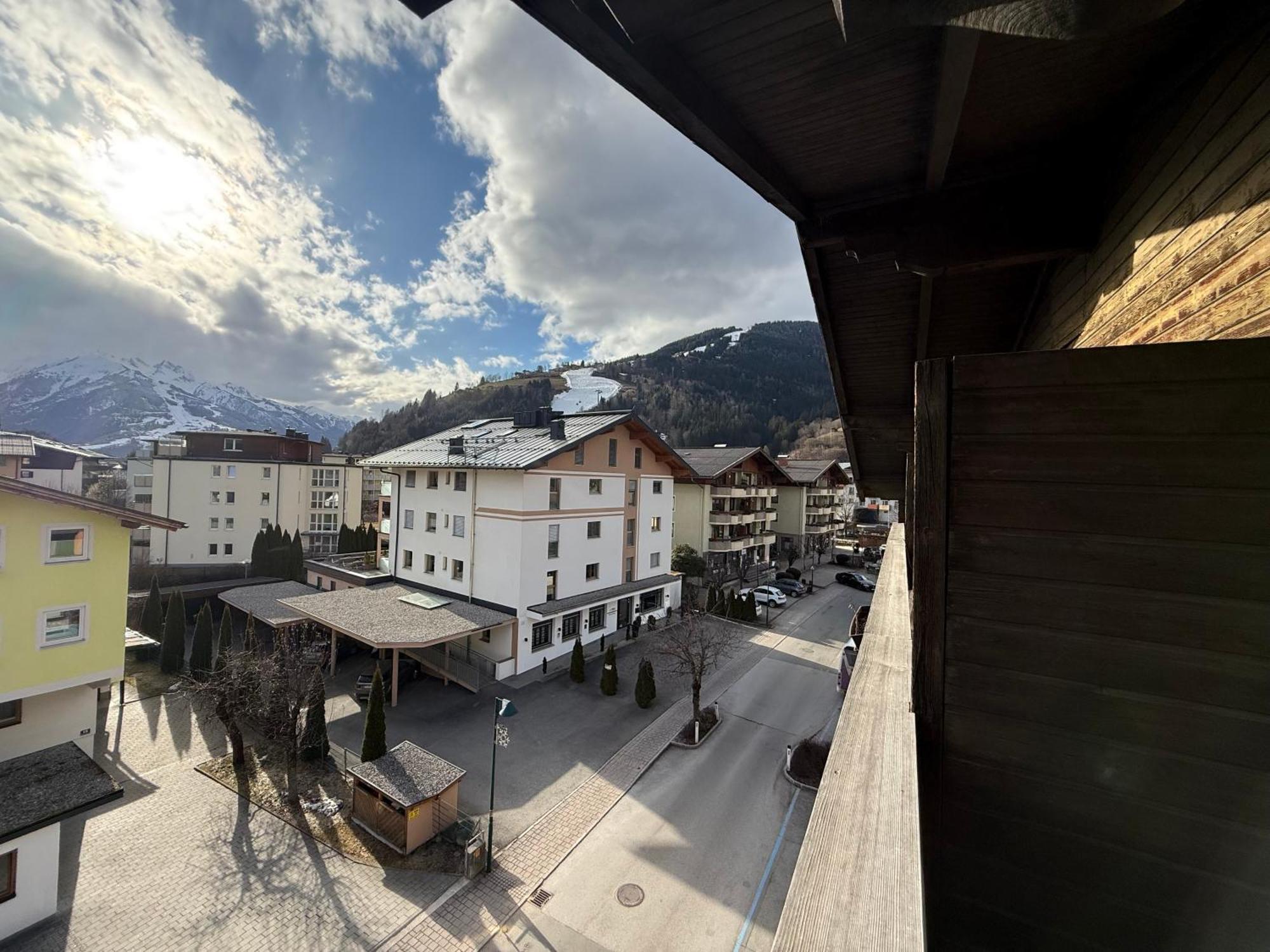 Marina Alpen Haus Ξενοδοχείο Τσελ αμ Ζέε Εξωτερικό φωτογραφία